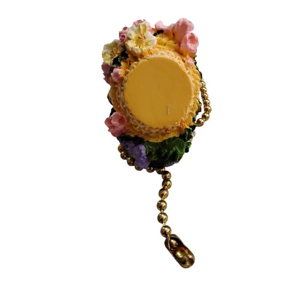 Miniature Floral Basket Light Lamp Pull - Picture 6 of 6